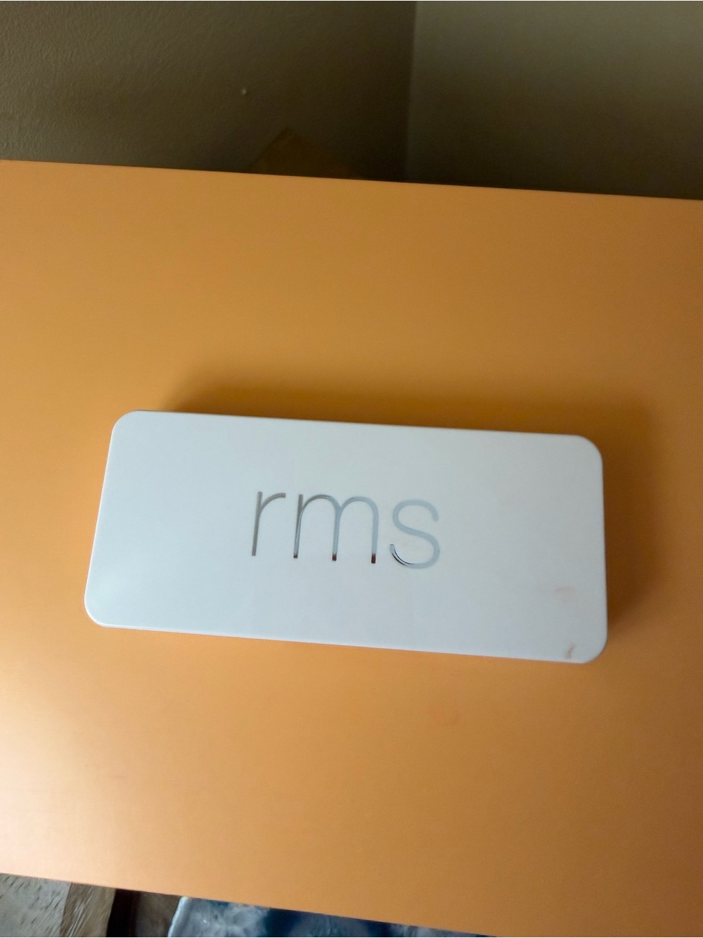 RMS Beauty quartet eyeshadow palette — gold, bronze, rose, deep brown - Picture 2 of 3